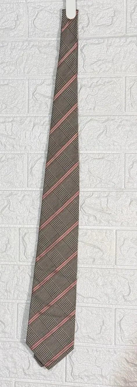 Banana Republic Men’s Plaid Striped Tie Pink Gray Black Made in Italy